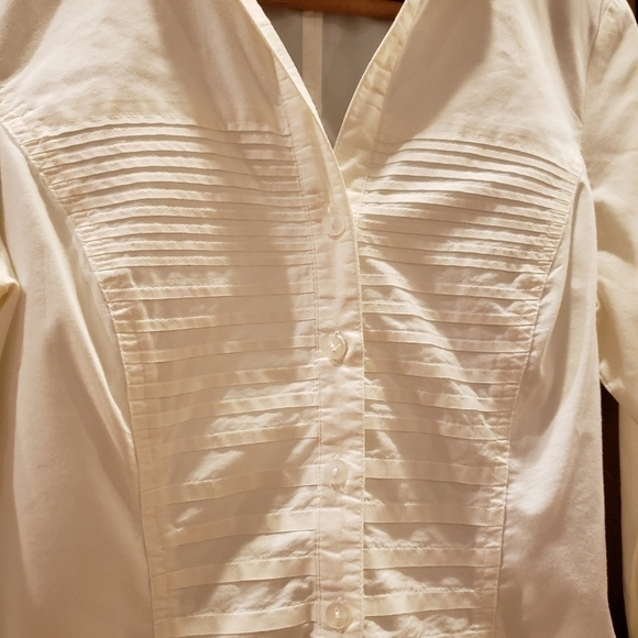 Like NEW Signature by Larry Levine White Tuxedo Blouse Size Small - Picture 2 of 6